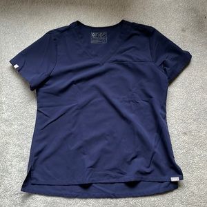 Figs slit pocket top, navy blue